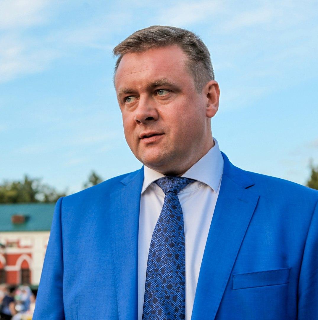 Николай Любимов