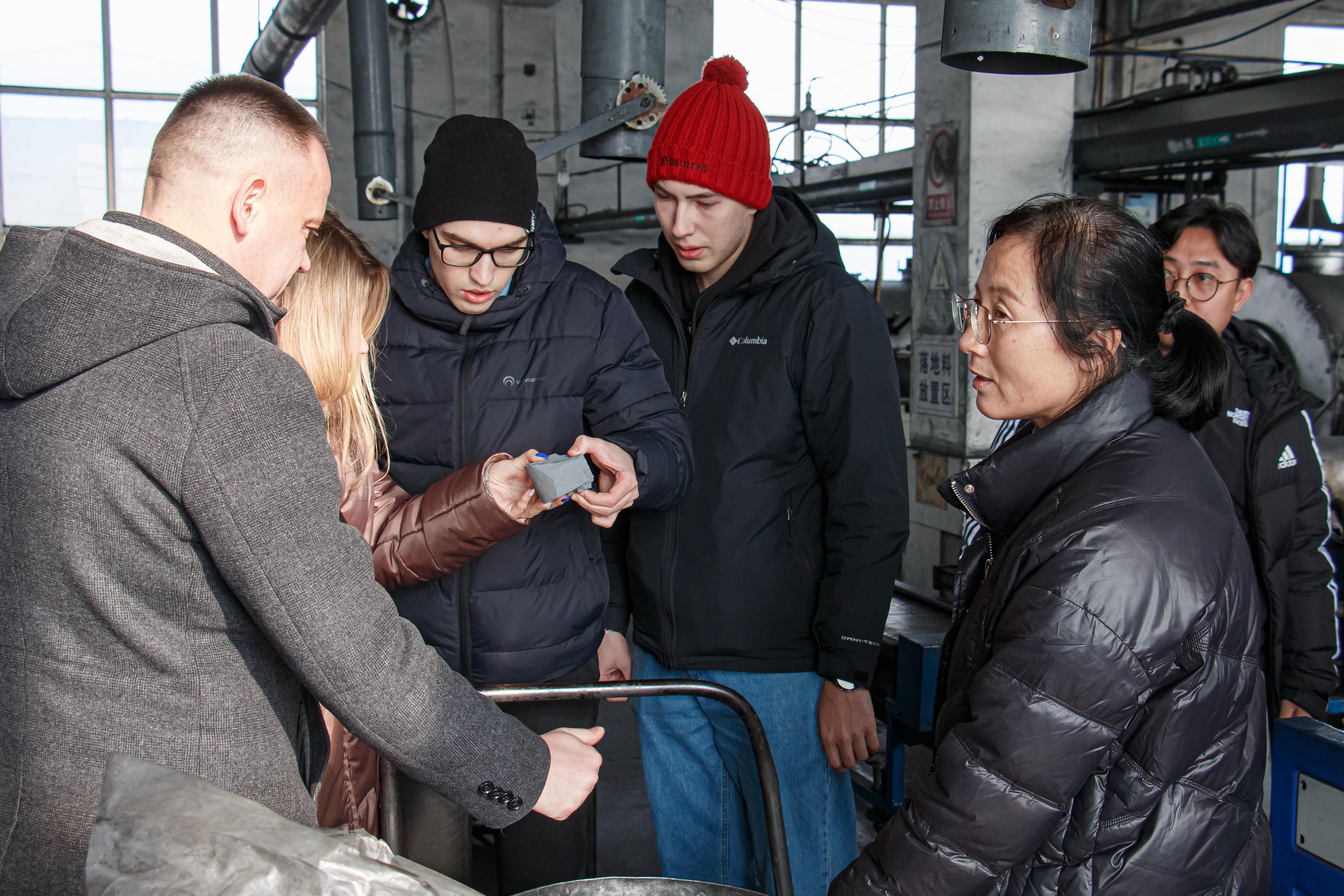 Студенты Передовой инженерной школы ЧГУ на стажировке в Китае (1)